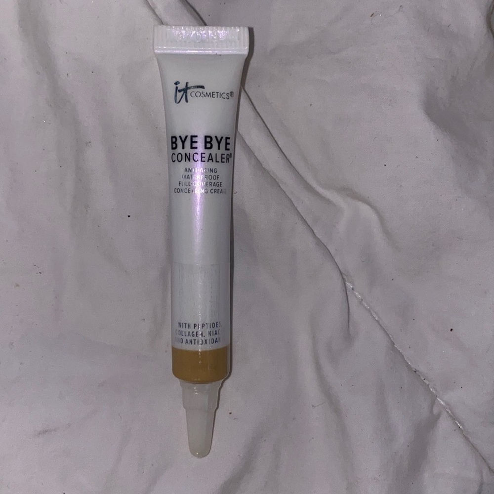 It cosmetics bye bye concealer